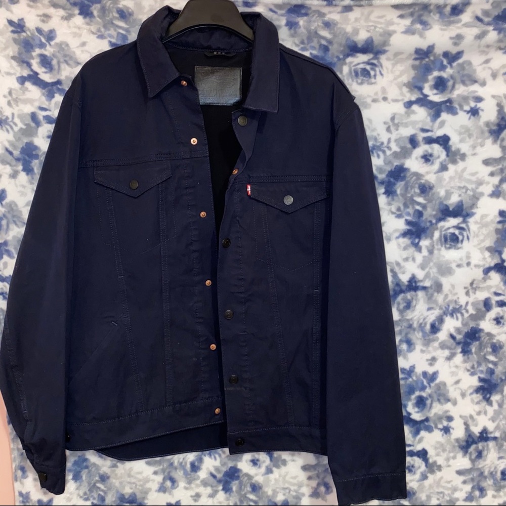 Men’s Levi navy blue Jean jacket